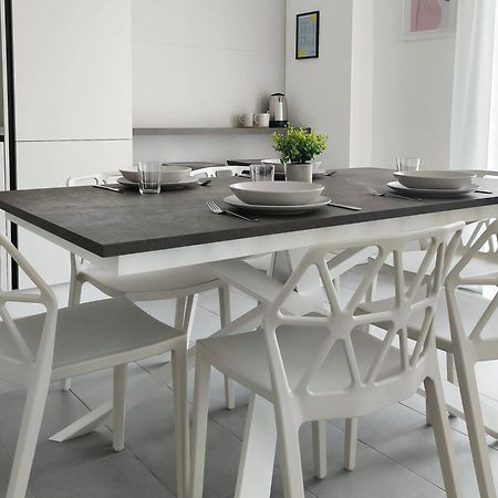 Joivy Charming Flats In The Heart Of Porta Nuova Apartment มิลาน ภายนอก รูปภาพ